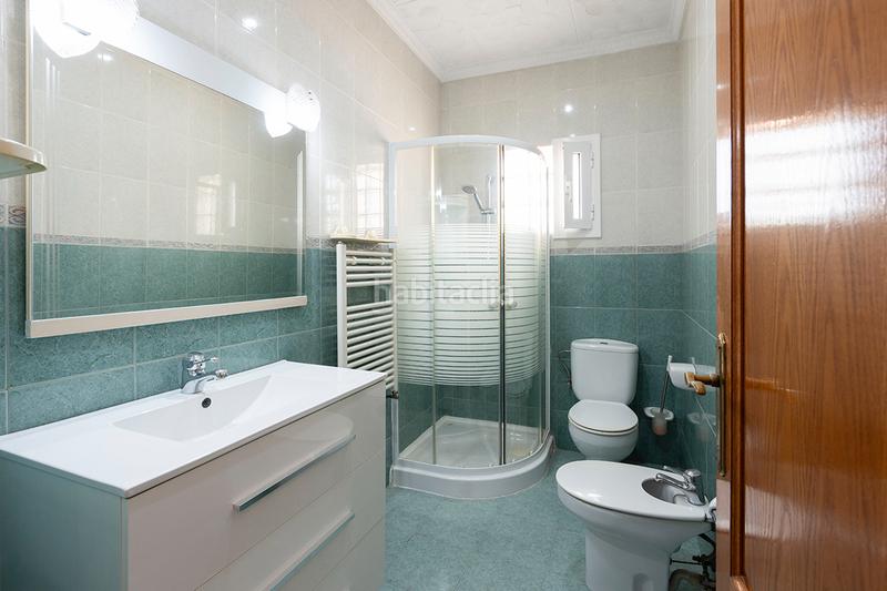 Foto dcff351e-09bf-4481-86c8-6b05b7bf686c. Casa amb calefacció aparcament a Els Canons - Les Orioles - Can Paulet Sant Boi de Llobregat