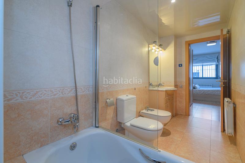 Foto 34b047d9-2b24-45a8-81b4-2c85ee043d4d. Planta baixa amb calefacció aparcament a Passeig Maragall Gavà