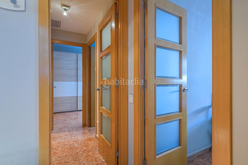 Foto 73b7c954-7793-4c5c-b929-5d9a6655c641. Planta baixa amb calefacció aparcament a Passeig Maragall Gavà