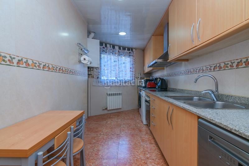 Foto 91c1b30c-aef4-4e60-940d-78e85e62b0b7. Planta baixa amb calefacció aparcament a Passeig Maragall Gavà