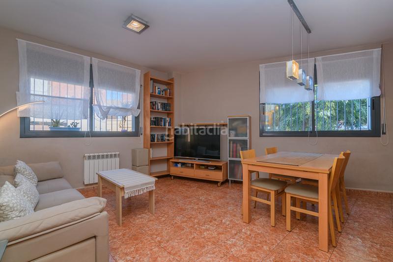 Foto defc8e0f-a34f-49fc-83ed-84a4ff9818fd. Planta baixa amb calefacció aparcament a Passeig Maragall Gavà