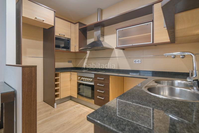 Foto 916f0d07-4ac8-4190-a611-df994ceac94c. Planta baixa amb calefacció aparcament a Vilamarina Viladecans