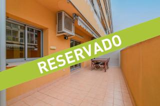 Erdgeschoss  Avinguda del segle xxi. Vivienda con terraza a nivel de 25m²