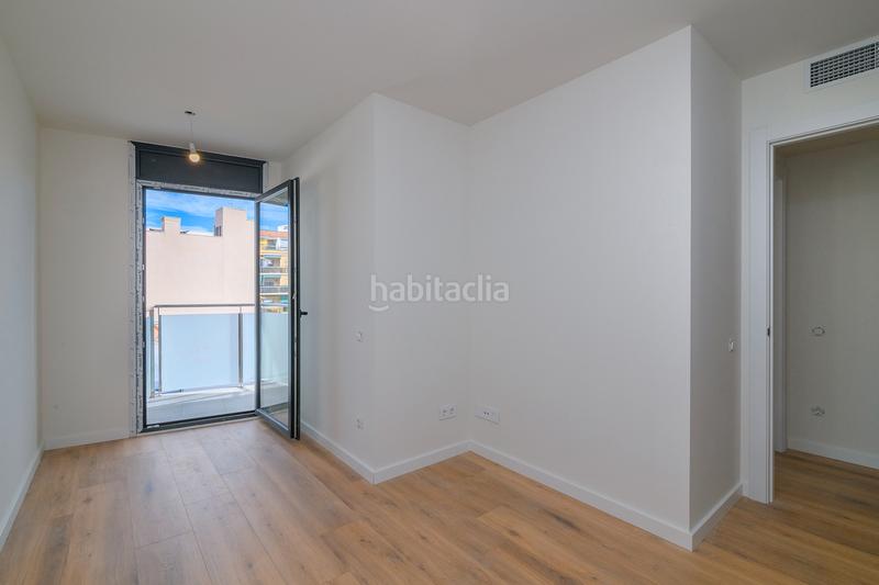 Foto 004e0317-e0df-4a44-8ff0-15744a1d3bbb. Penthouse with heating in Centre Viladecans