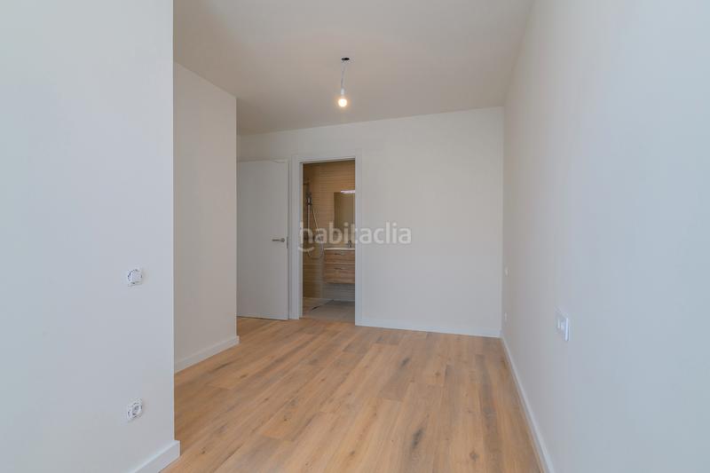 Foto ccbbbccd-90af-487d-9fd4-b757de650a5d. Penthouse with heating in Centre Viladecans