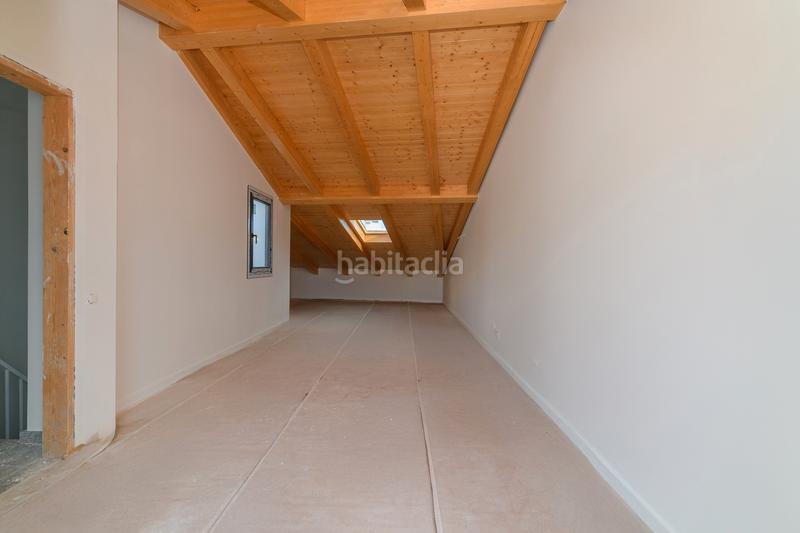 Foto f24ccf45-6059-409b-95a3-989dd818397a. Penthouse with heating in Centre Viladecans