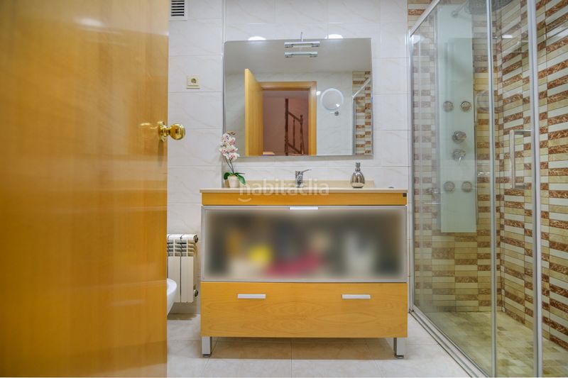 Foto 137607b3-8810-410d-af55-d599401d731a. Casa amb calefacció a Torrent Ballester Viladecans