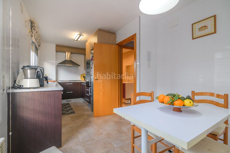 Foto 137f0eec-49b6-4a1f-8e9b-30732f173c31. Casa amb calefacció a Torrent Ballester Viladecans