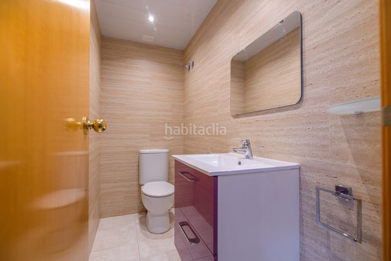 Foto 2638f662-c10e-4af8-9fee-5b277b98d842. Casa amb calefacció a Torrent Ballester Viladecans