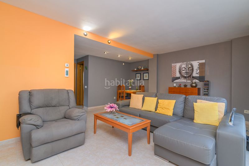 Foto 3cbd7bd7-1c1b-49f6-a310-dcd676af6792. Casa amb calefacció a Torrent Ballester Viladecans