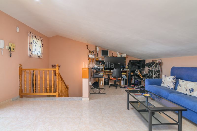 Foto 45511fac-9991-4788-814b-7c6119f4c714. Casa amb calefacció a Torrent Ballester Viladecans