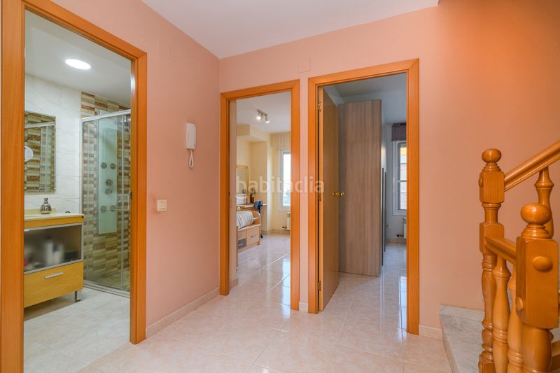 Foto cd8e5360-b010-4bdc-b58e-7fe573e3c233. Casa amb calefacció a Torrent Ballester Viladecans