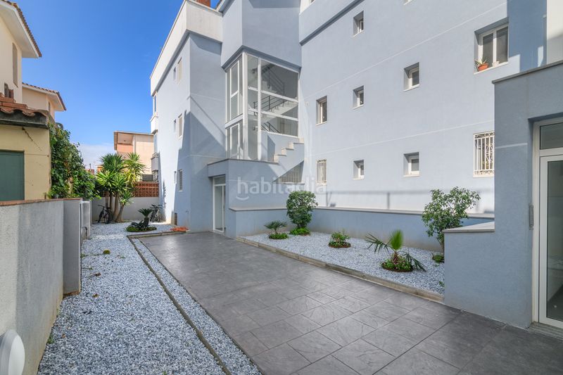 Foto 2de5823d-15f8-4328-bc48-4b58befda18c. Pis a Lluminetes Castelldefels