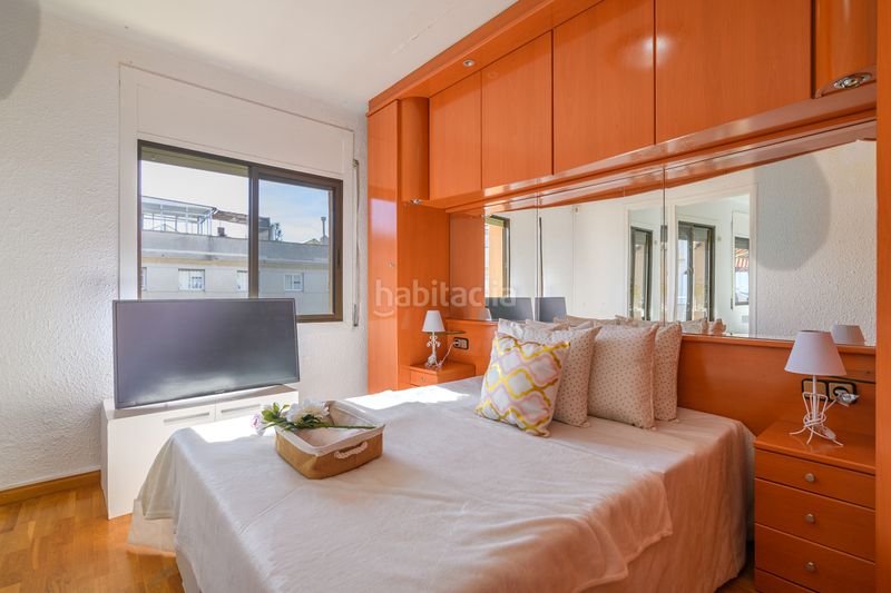 Foto f8c97a5a-f66f-4baf-a13d-062cc76e6d3e. Àtic a Centre Viladecans