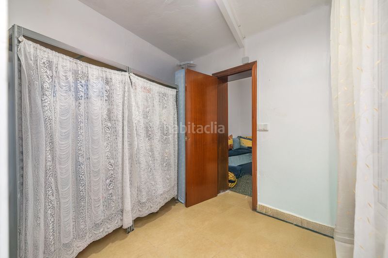 Foto 2cea4b46-3152-4d4b-a3a5-e1b886523910. Edificio  para inversión en Sant Vicenç dels Horts