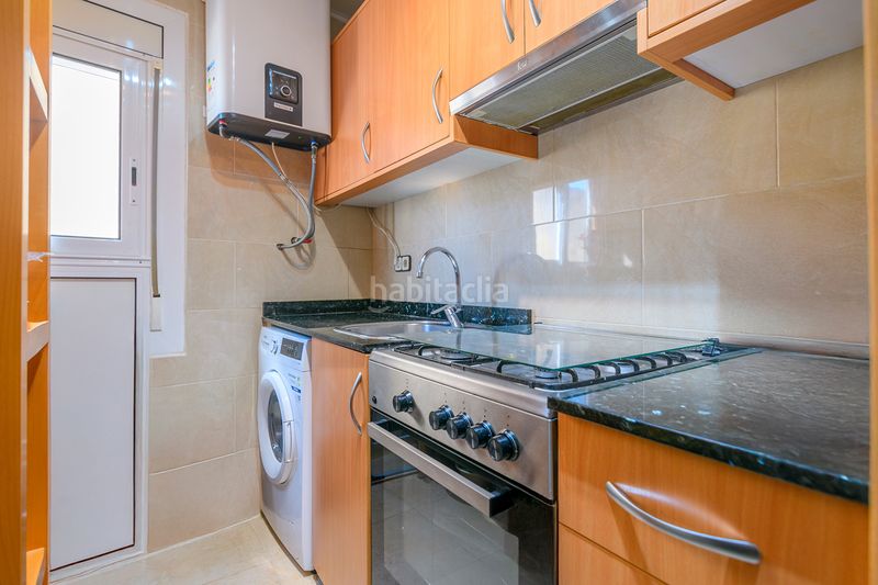 Foto c924b4d9-0868-49f2-b8f1-33be9e89c593. Edificio  para inversión en Sant Vicenç dels Horts