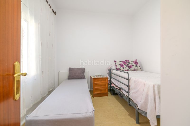 Foto e0a984fe-9791-46fc-bd60-cc28700b93c7. Edificio  para inversión en Sant Vicenç dels Horts