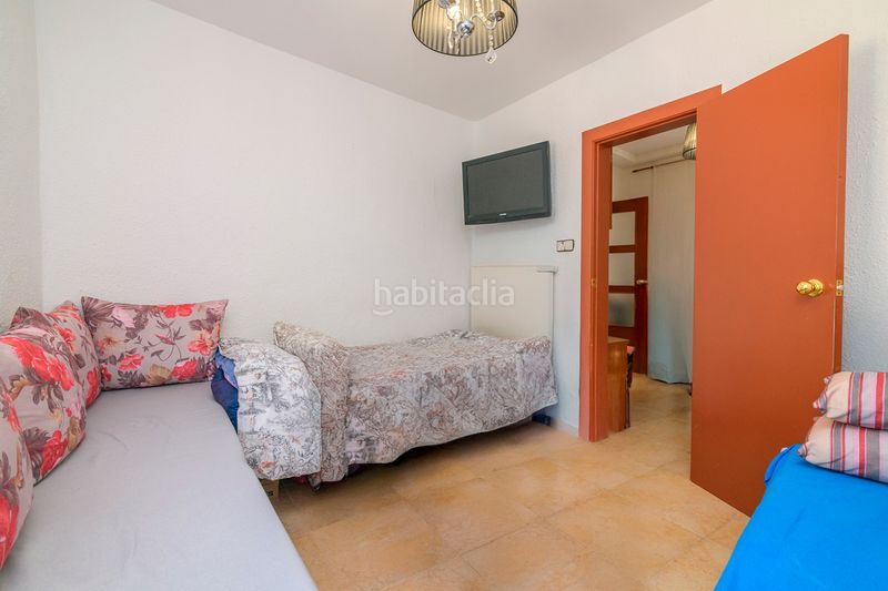 Foto f4cff764-94cc-4d0b-87a2-8eb792f095e4. Edificio  para inversión en Sant Vicenç dels Horts