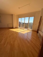 Rent Duplex  Carretera de sant climent. Atico duplex 4 habitaciones ascensor