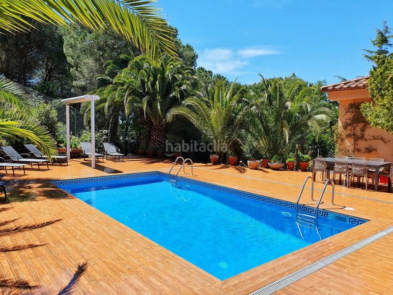 Foto a631709b-3083-4f5a-b26b-9bb3f35f18bc. Casa amb calefacció aparcament piscina a Montgoda Lloret de Mar