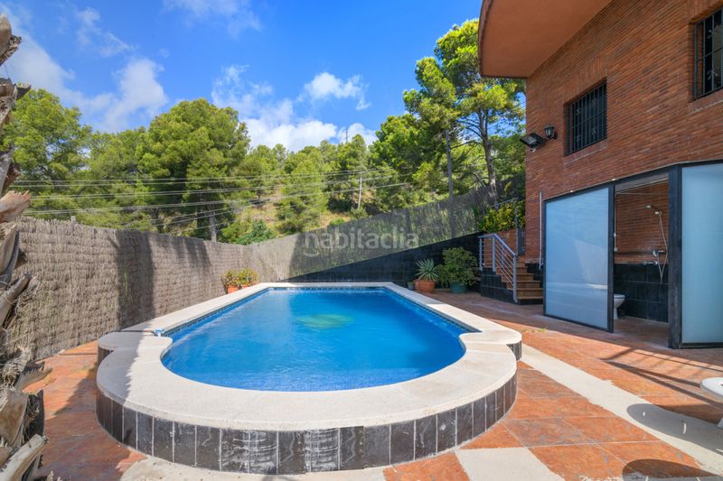 Foto 0450537d-9b78-43c6-9508-14b3782cce94. Casa amb aparcament piscina a Torrent Ballester Viladecans