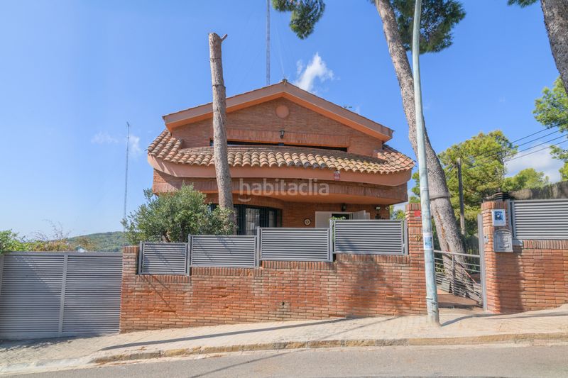 Foto 1a03d86b-e129-4d2a-9914-5770a97e649f. Casa amb aparcament piscina a Torrent Ballester Viladecans