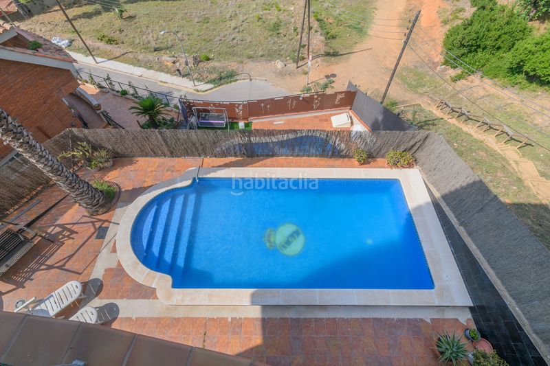 Foto 1bed3b9d-f7f2-4672-bc90-c9d3e7ee780f. Casa amb aparcament piscina a Torrent Ballester Viladecans