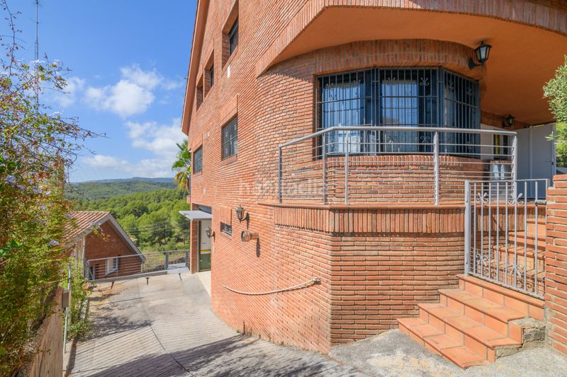 Foto 1caadd6d-c177-4907-ba55-86c5870574dc. Casa amb aparcament piscina a Torrent Ballester Viladecans