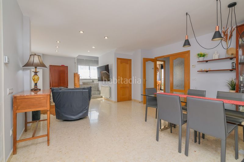 Foto 1f457acb-20ce-43f0-bc15-f27180061cbe. Casa amb aparcament piscina a Torrent Ballester Viladecans