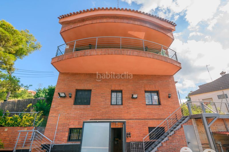 Foto 3d713987-de44-4acc-b961-8f4caf0bf7e4. Casa amb aparcament piscina a Torrent Ballester Viladecans