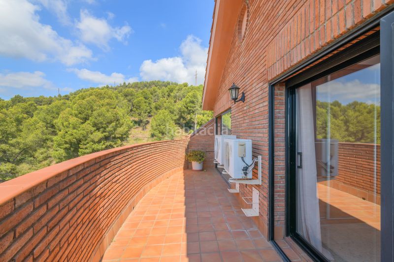 Foto 4edab2f9-2c1f-44f3-8055-c544f4f2aa8d. Casa amb aparcament piscina a Torrent Ballester Viladecans
