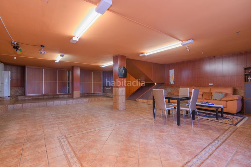 Foto bc2a03fb-d58d-4507-872f-3e8d6277d17d. Casa amb aparcament piscina a Torrent Ballester Viladecans