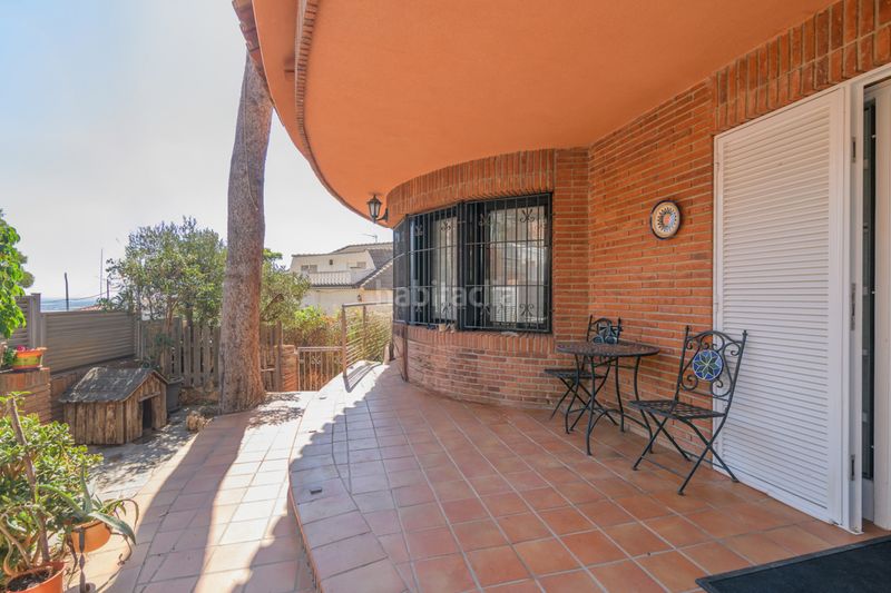 Foto d3280467-bdd6-4012-96ca-e7f8e5408847. Casa amb aparcament piscina a Torrent Ballester Viladecans