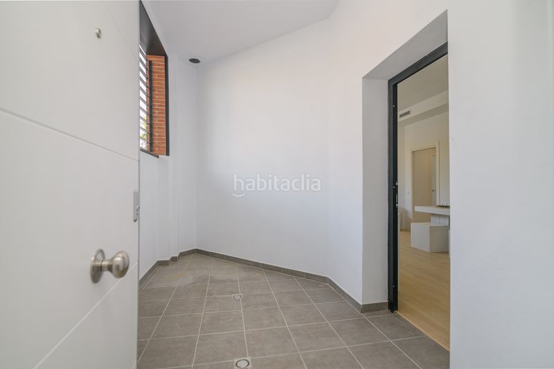 Foto 28a2a576-de49-48b4-a1bd-d18f1459f0c2. Pis amb calefacció a La Gavarra Cornellà de Llobregat