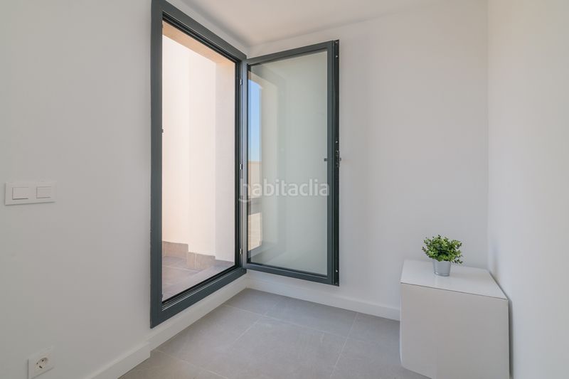 Foto 55b35566-6c43-42f3-85e5-de2b13b6f6e9. Pis amb calefacció a La Gavarra Cornellà de Llobregat