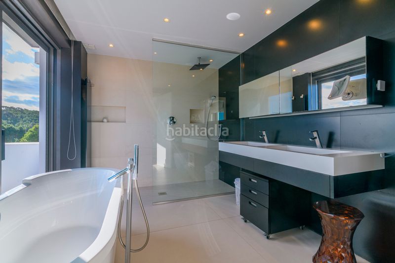 Foto 0091b9d8-bfbf-4f55-8a30-7f27033f7d44. Casa amb aparcament piscina a Can Girona - Terramar - Vinyet Sitges