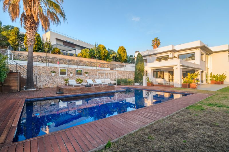 Foto 0336cec7-454f-4807-b9a1-4ee33b0b4b41. Casa amb aparcament piscina a Can Girona - Terramar - Vinyet Sitges