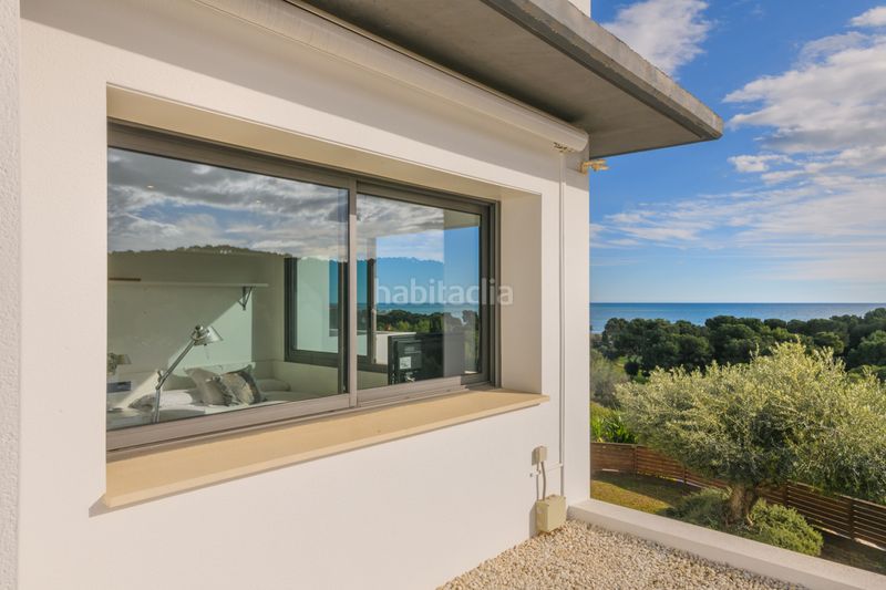 Foto 15bc8d37-a088-4de6-b1c3-6f330fe3ceb6. Casa amb aparcament piscina a Can Girona - Terramar - Vinyet Sitges