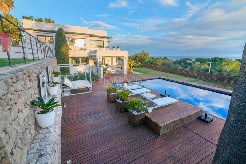 Foto 42809e3f-16be-4ed6-9ce7-498a158aebf2. Casa amb aparcament piscina a Can Girona - Terramar - Vinyet Sitges