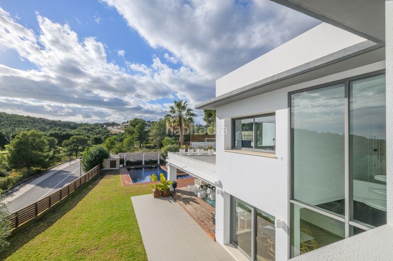 Foto 453b310a-cc0a-4c5b-b297-e649b0879410. Casa amb aparcament piscina a Can Girona - Terramar - Vinyet Sitges
