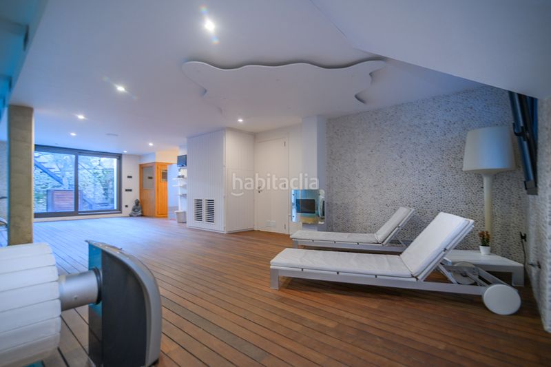 Foto 57578e2e-db6e-4320-a048-5c7c4a6325a1. Casa amb aparcament piscina a Can Girona - Terramar - Vinyet Sitges