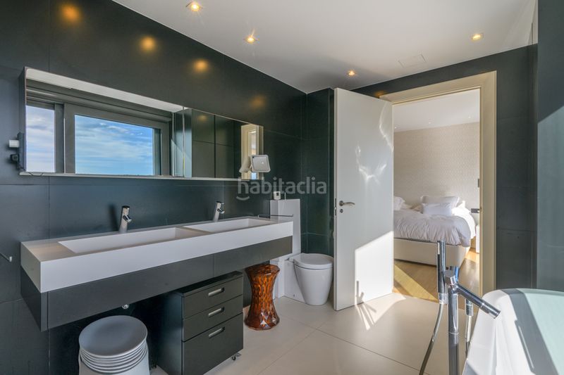 Foto 5ef3bbb9-daeb-4274-b17a-72c7229ce391. Casa amb aparcament piscina a Can Girona - Terramar - Vinyet Sitges