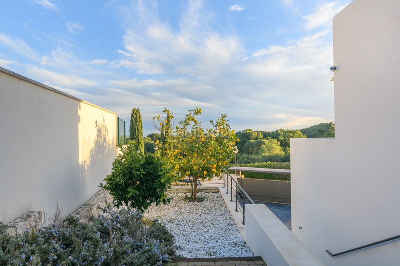 Foto 80fecaee-8152-4f28-8d27-a41594ba25ac. Casa amb aparcament piscina a Can Girona - Terramar - Vinyet Sitges