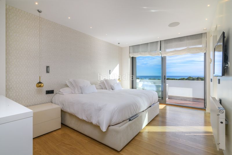 Foto 8fa88b1b-7f85-461b-8b16-cc9b90cee465. Casa amb aparcament piscina a Can Girona - Terramar - Vinyet Sitges