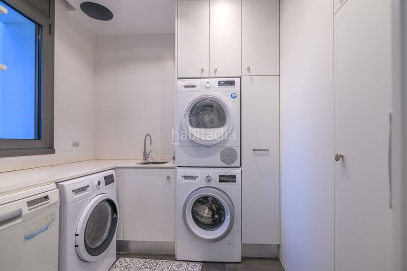 Foto a729f466-8ad2-4bdc-b6bb-f09545dd2c78. Casa amb aparcament piscina a Can Girona - Terramar - Vinyet Sitges