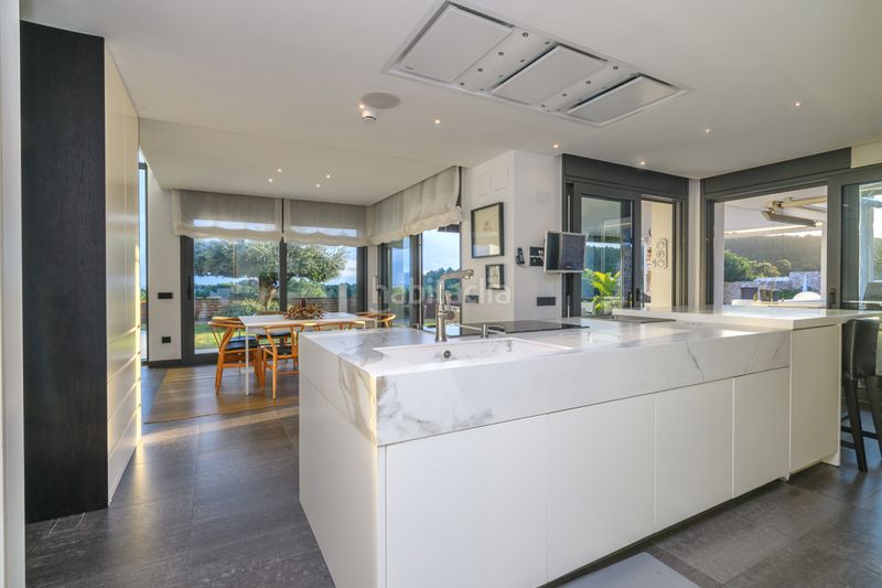 Foto a8b4c125-2039-4ec3-b463-4be999b17362. Casa amb aparcament piscina a Can Girona - Terramar - Vinyet Sitges