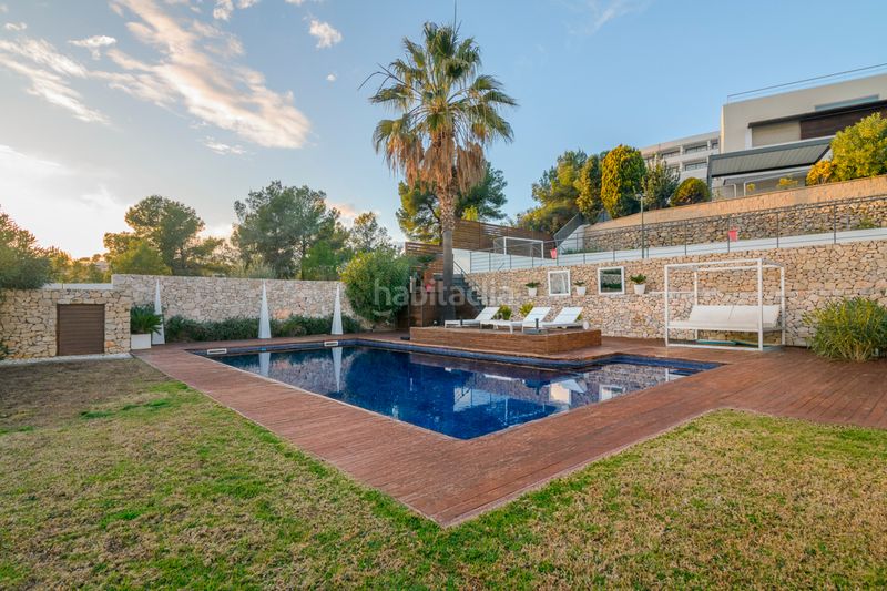 Foto b32e1f68-4d95-4770-8f40-feb63e43ebbd. Casa amb aparcament piscina a Can Girona - Terramar - Vinyet Sitges