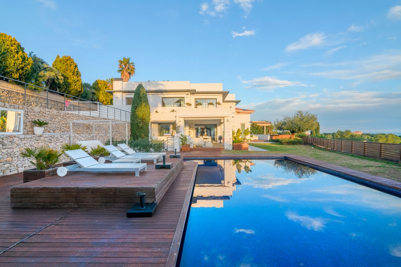 Foto b8eced27-f17a-4a3d-8263-48d537b504d0. Casa amb aparcament piscina a Can Girona - Terramar - Vinyet Sitges