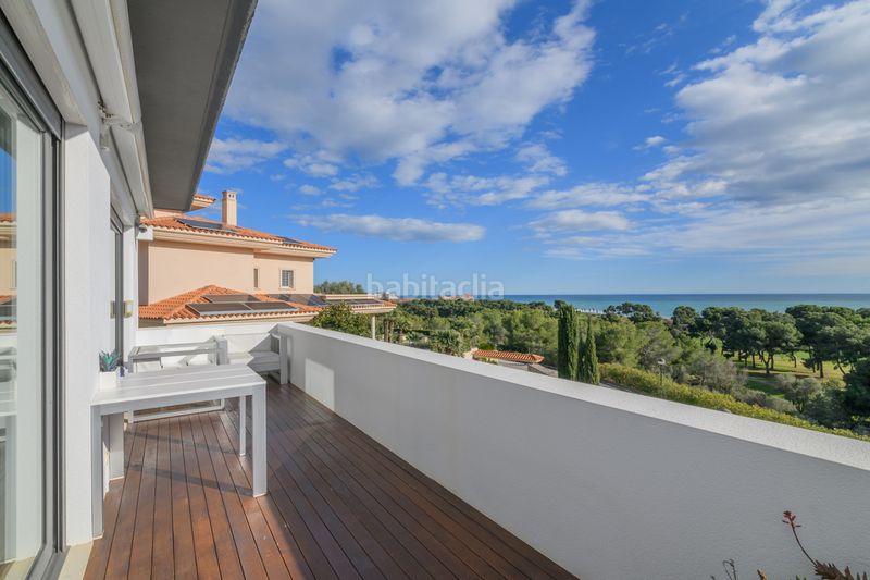 Foto c3498cf8-0783-4fbe-9d02-1c840a0aae63. Casa amb aparcament piscina a Can Girona - Terramar - Vinyet Sitges