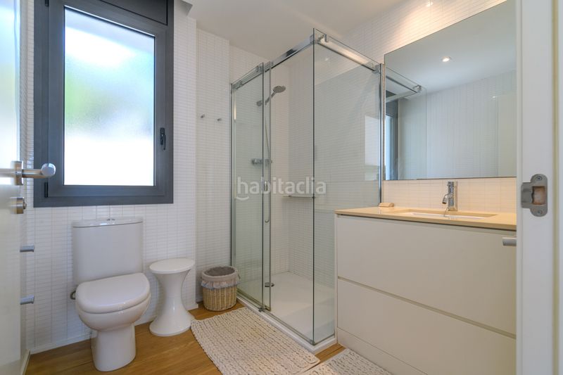 Foto dd3d9442-4f4b-4e35-b742-5bbd2652a9f6. Casa amb aparcament piscina a Can Girona - Terramar - Vinyet Sitges